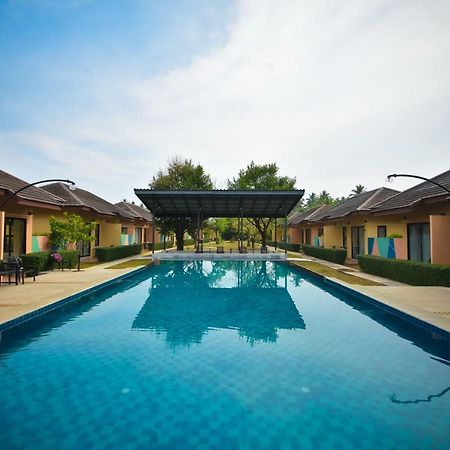 Green Adamas Resort צ'ומפון מראה חיצוני תמונה